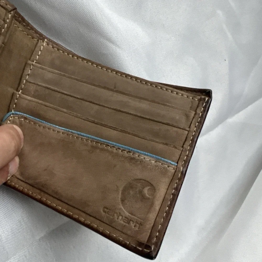 RARE Carhartt Men's Two-Tone Passcase Leather wallet